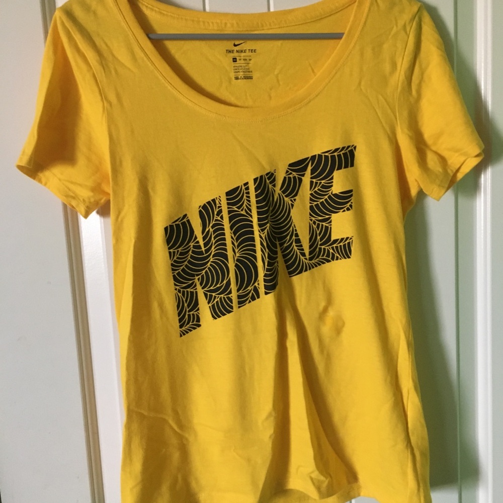 yellow nike top